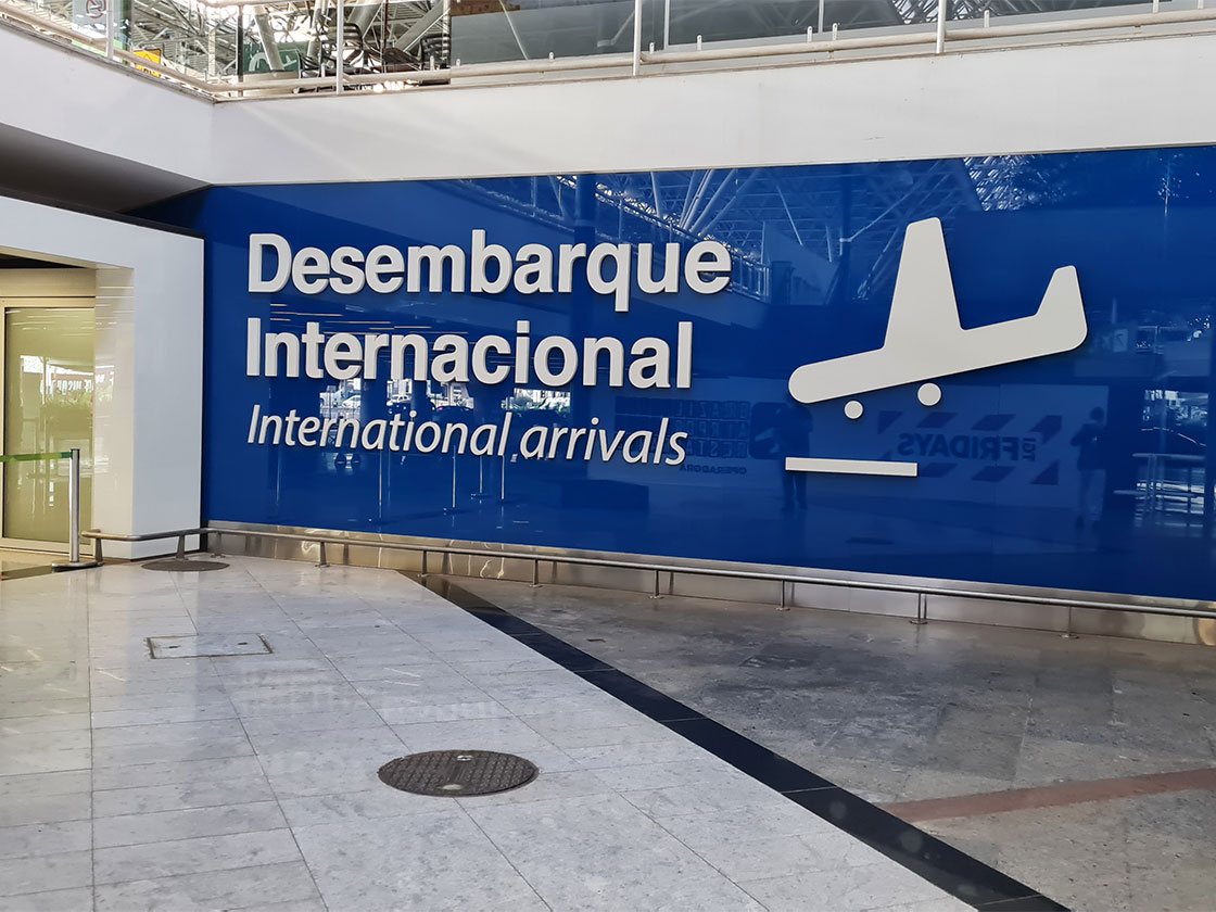 Três dos maiores aeroportos internacionais do País não realizam fiscalização sanitária de bagagens por falta de affas